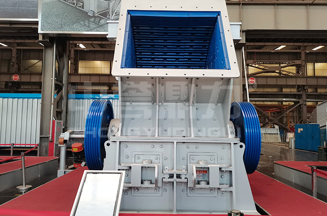 大型重錘式破碎機(jī)