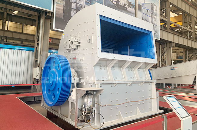 箱式碎石機(jī)