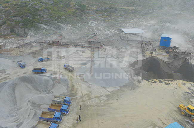 青石破碎生產(chǎn)線