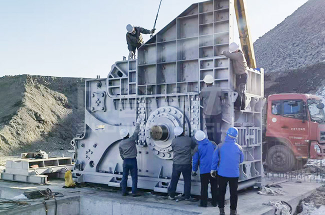 臥式旋回破碎機的優(yōu)缺點 臥式旋回破碎機的優(yōu)缺點