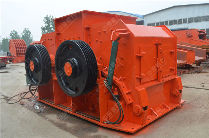 小型鵝卵石制砂機(jī)設(shè)備價(jià)格