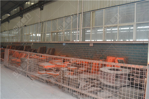 石料生產(chǎn)線需要的備件有哪些?