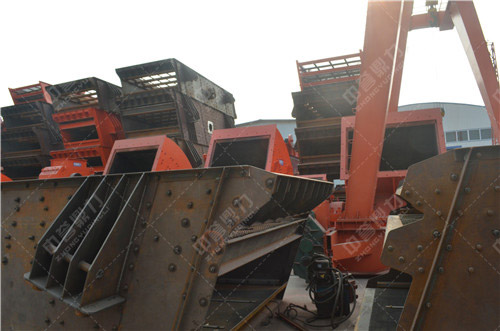 振動篩在碎石生產線中的作用