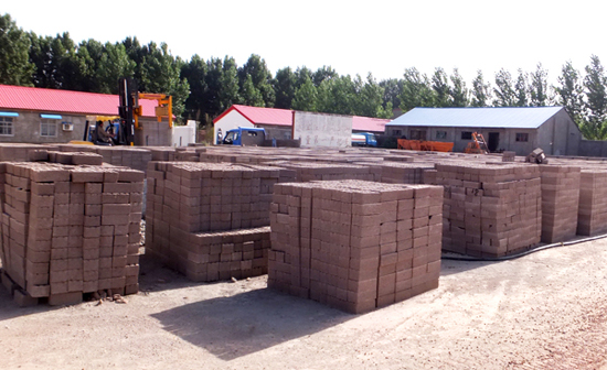 建筑垃圾骨料制成環(huán)保磚