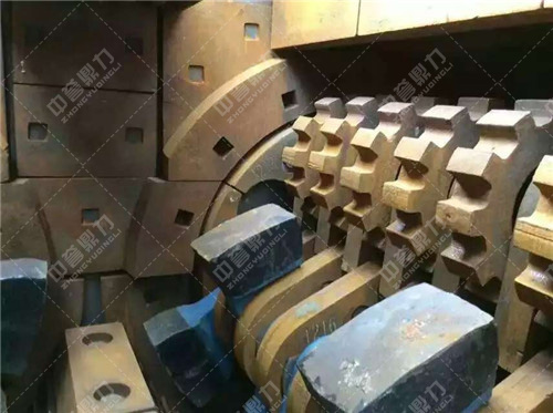 錘式破碎機(jī)錘頭材料選擇需要考慮的因素