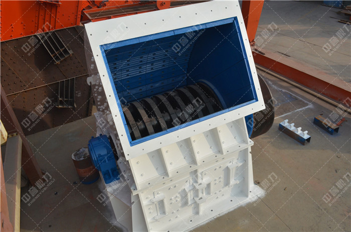 河南鼎力PCZ2125錘式破碎機