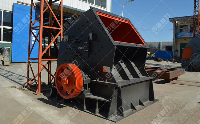 錘破石機(jī)設(shè)備