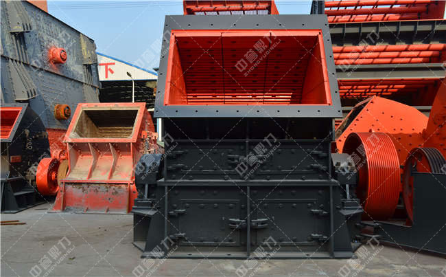 反擊式碎石機(jī)